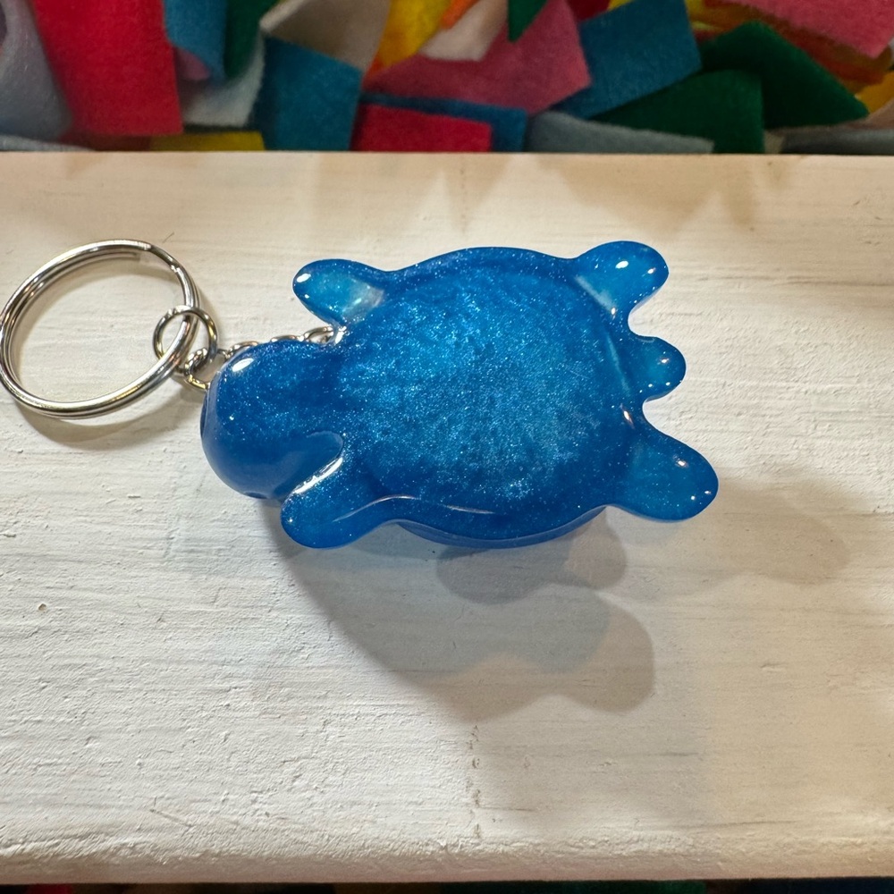Blue Glitter Turtle Keychain - Picture 3 of 3